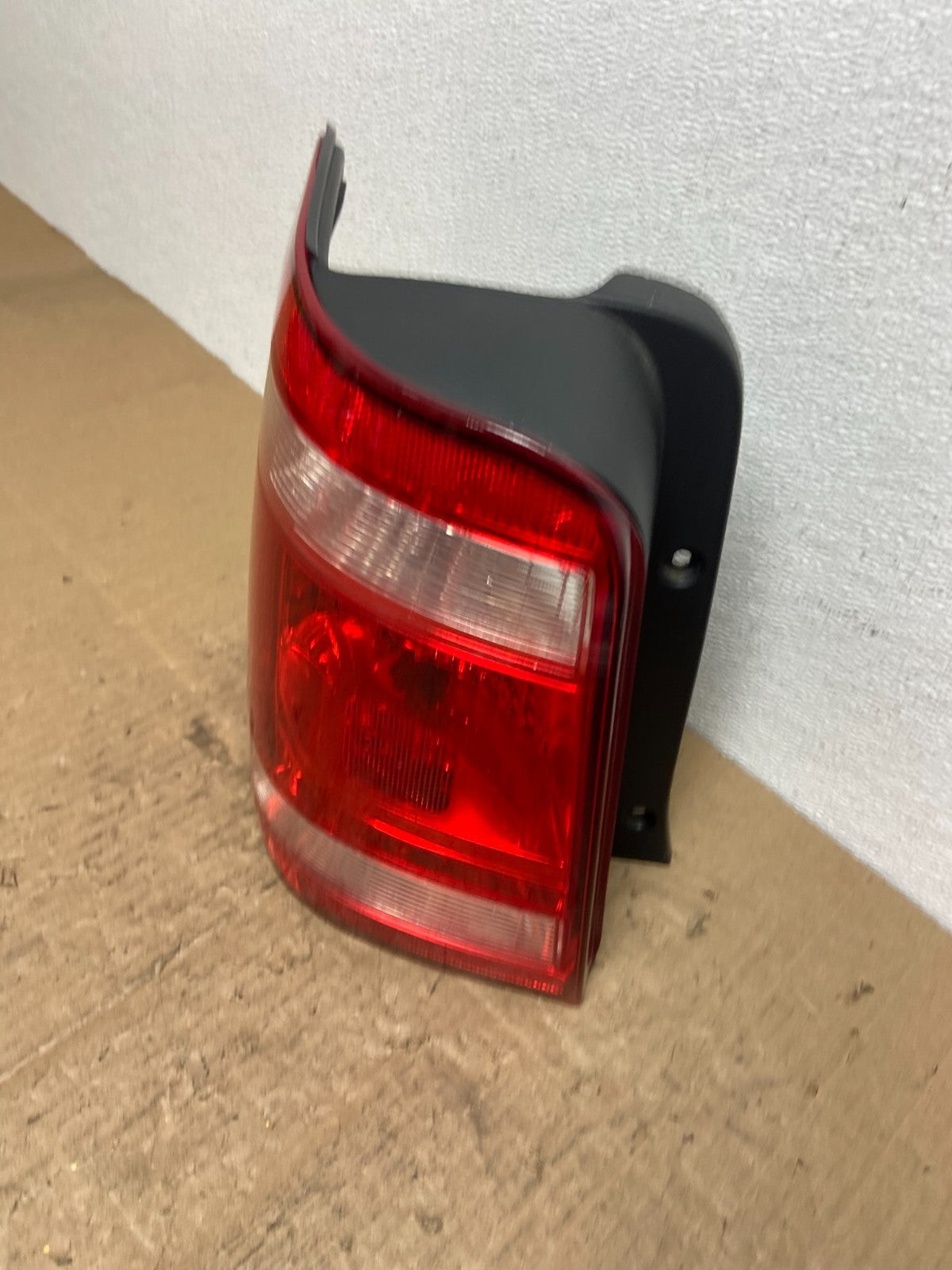 2008 to 2012 Ford Escape Left Driver LH Side Tail Light AB8503 DW1