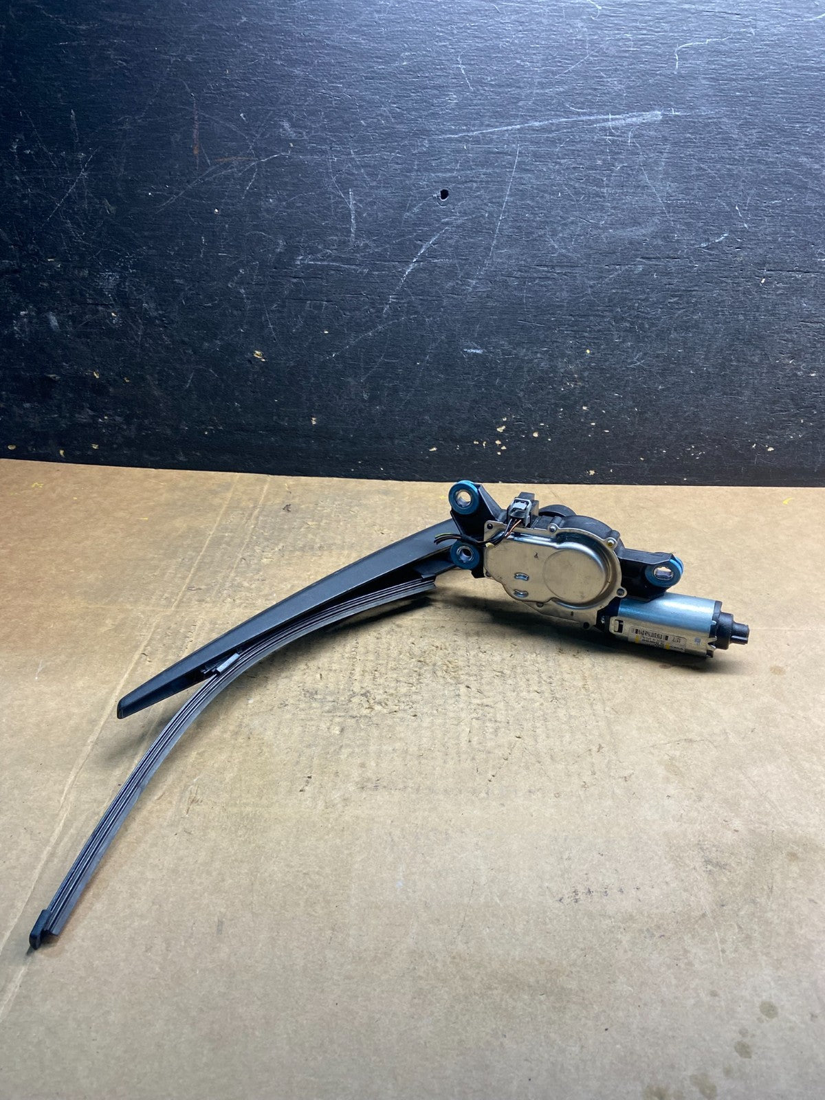 2008-2016 Volvo V70 XC60 XC70 Tailgate Back Door Rear Wiper Motor Wiper Y4611 DG3