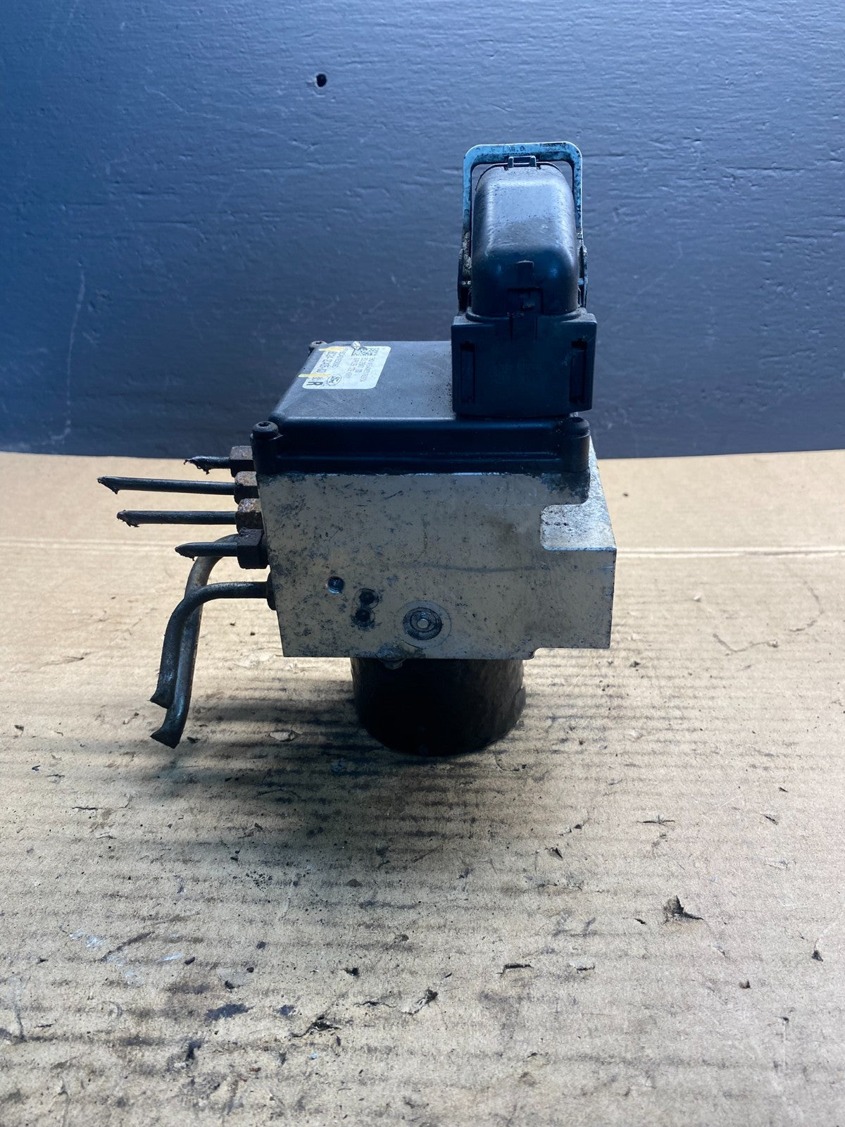 2011 - 2014 Ford E250 E350 Van  ABS Anti Lock Brake Pump Module Oem ab7356 DG2