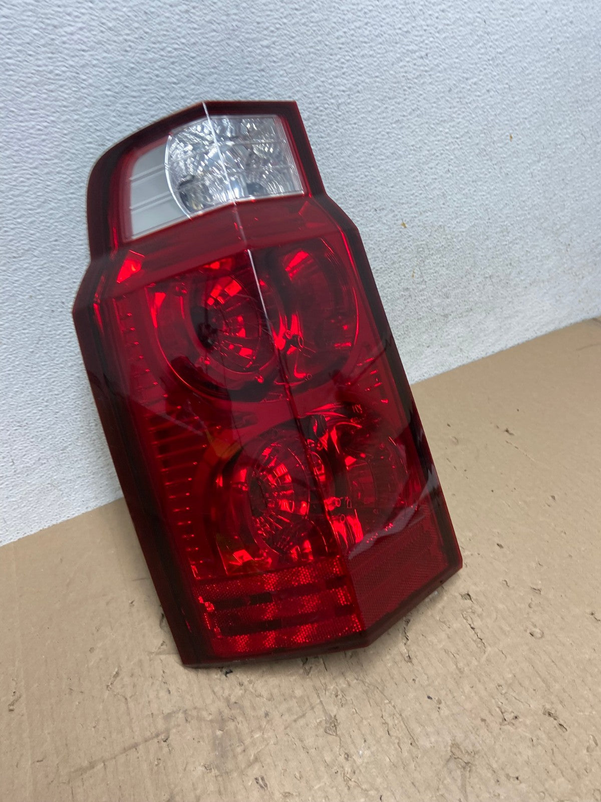 2006 to 2010 Jeep Commander Left Driver Side Tail Light AE8810 LK2
