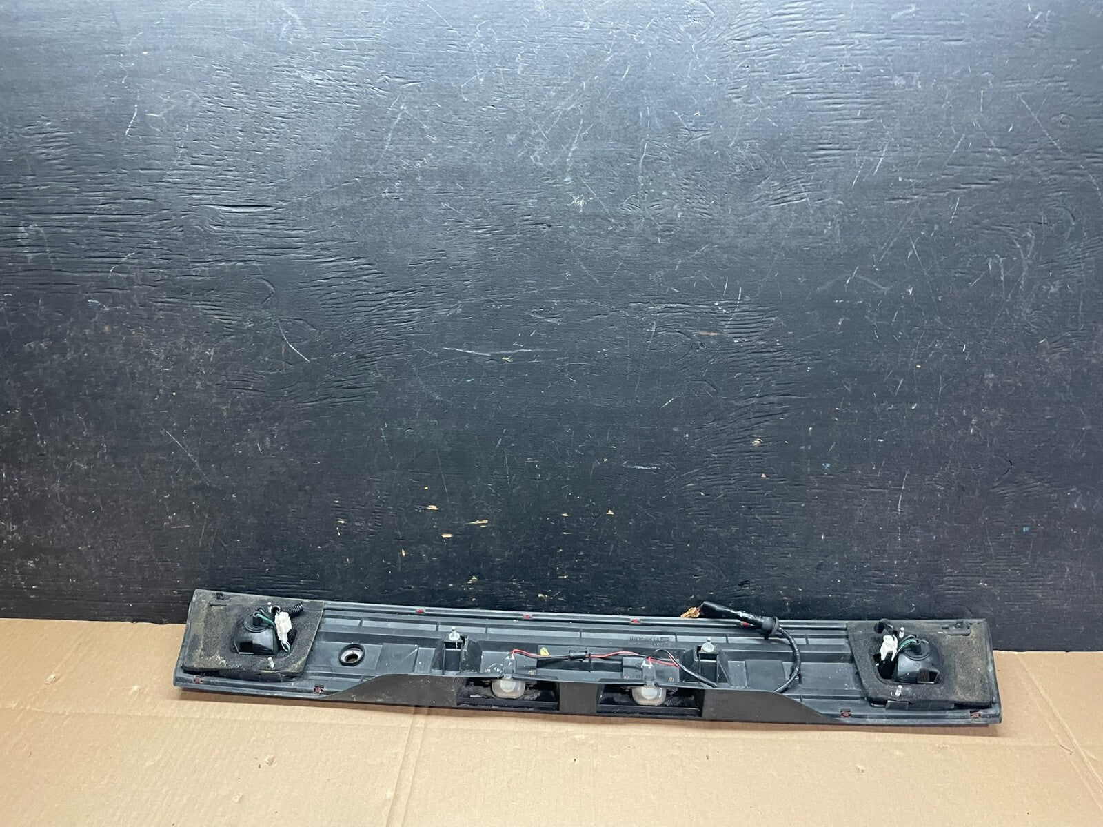 1995 to 1997 Nissan Sentra Tail Panel Rear Center Panel OEM 26540-F4304 M90088