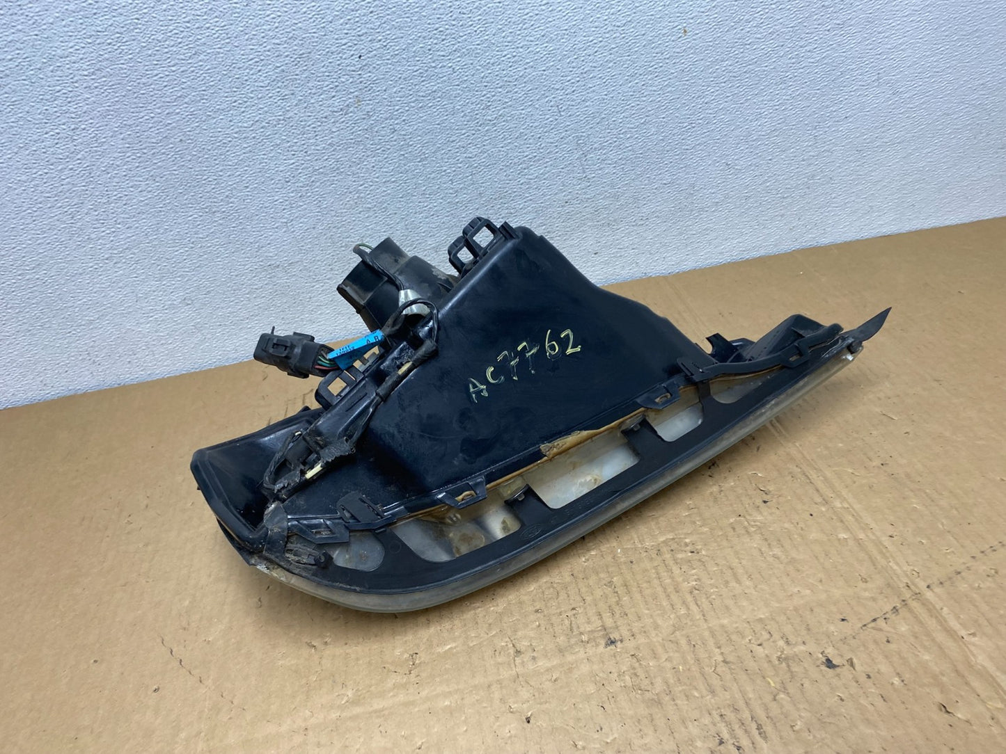 2000 to 2005 Mercury Sable Left Driver LH Side Halogen Headlight AC7762 DW8