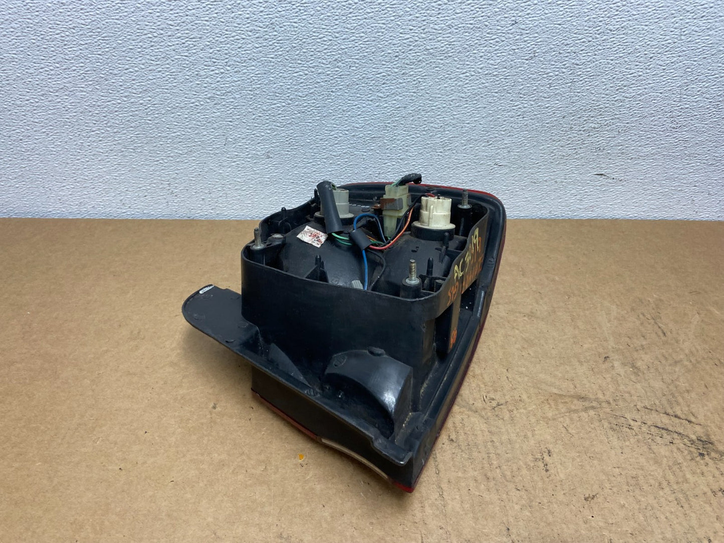 1994 1995 Hyundai Elantra Left Driver LH Tail Light ac3019 DG4