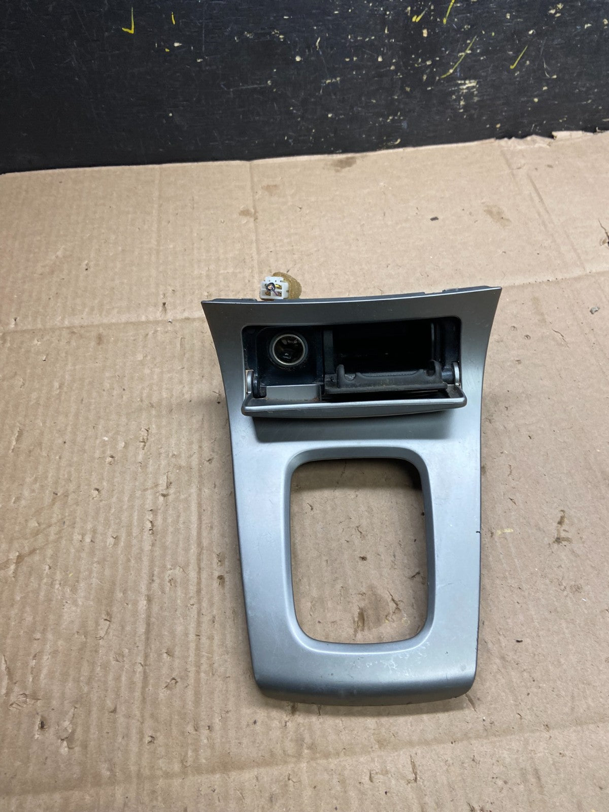 2003 - 2008 Subaru Forester Center Console Shifter Bezel  Trim y2461 DG3