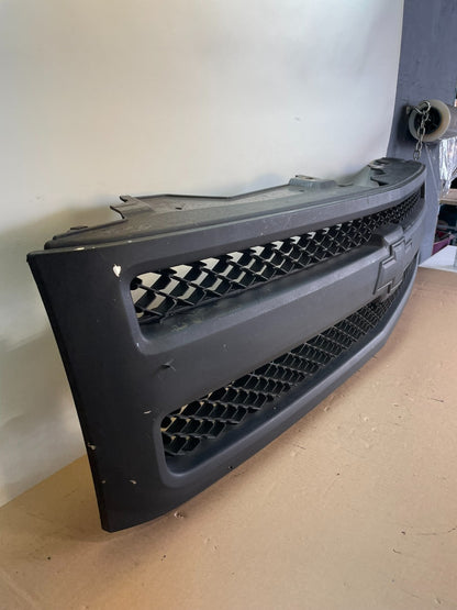 2007 to 2013 Chevrolet Silverado 1500 Front Chrome Grille Grill AI4216 DG2