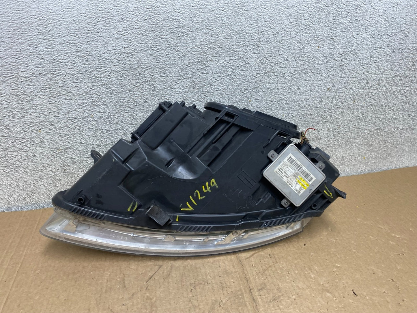 2009-2011 Audi A6 Right Passenger Side Headlight AFS Xenon HID OEM V1249 DW14