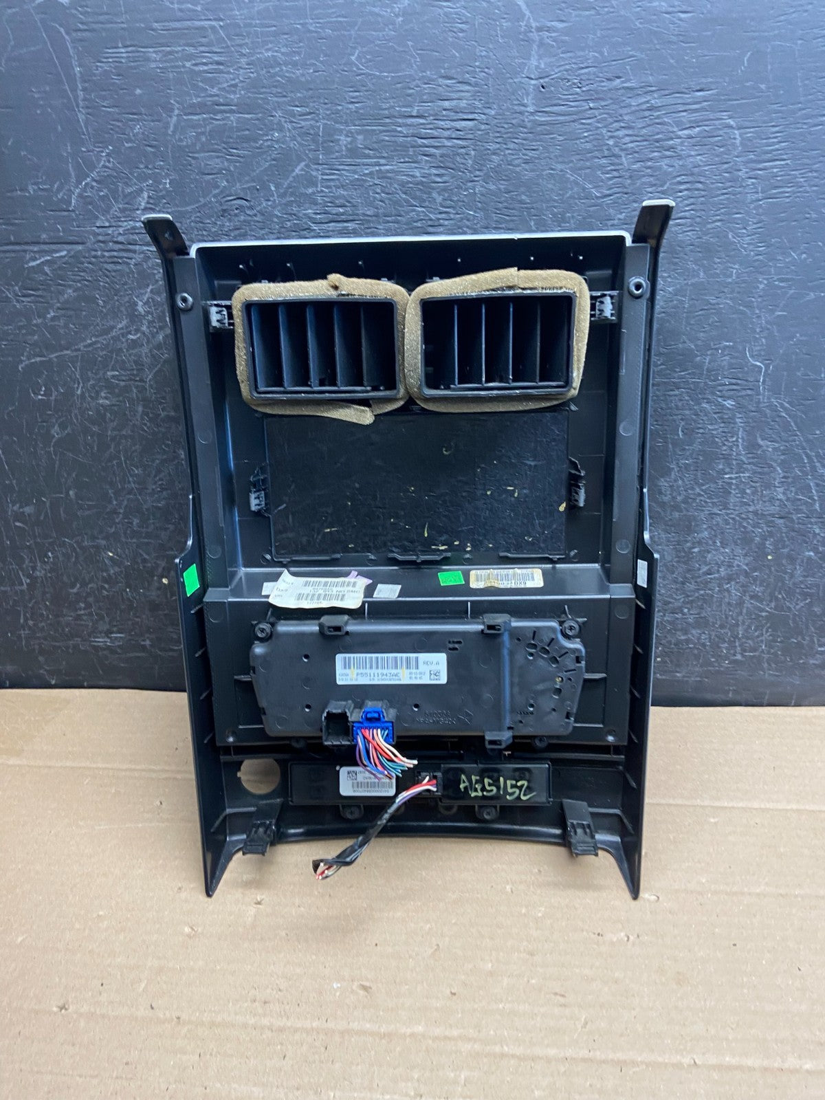 2008 to 2012 Jeep Liberty Dash Climate Temperature Control Radio Bezel AG5152 DG4