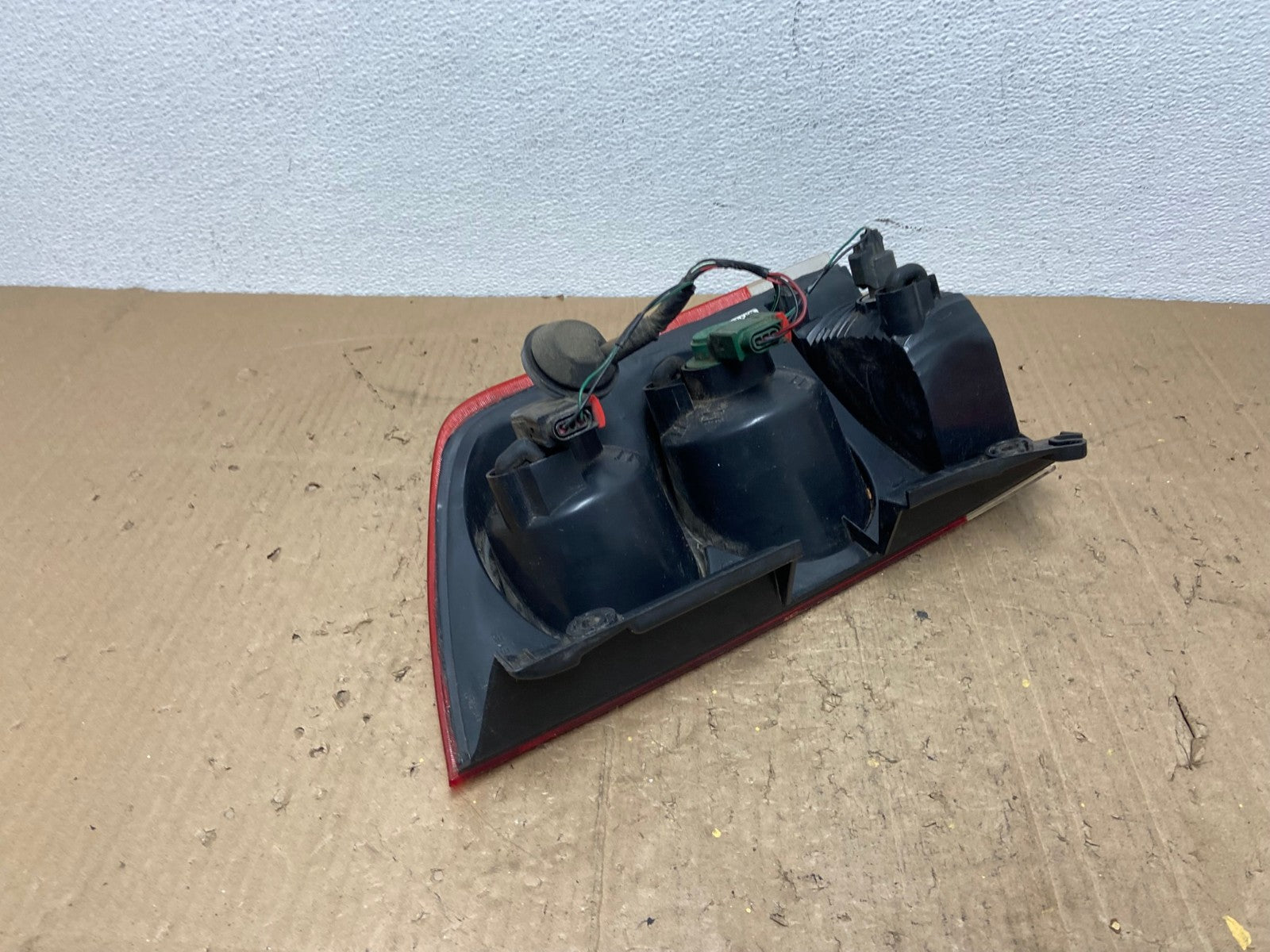 2005 to 2015 Nissan Armada Left Driver Lh Side Tail Light AC0068 LK5