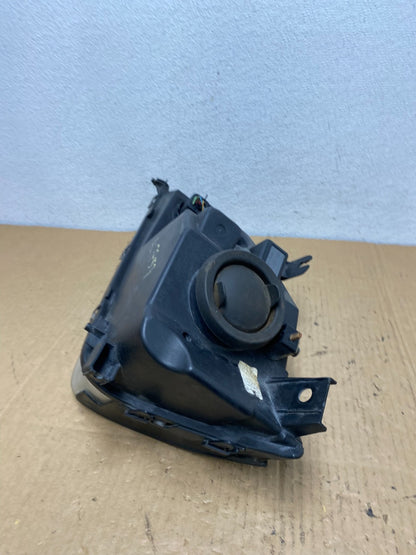 2005-2007 Ford Focus Right Passenger RH Side Headlight Halogen AC7757 DW6