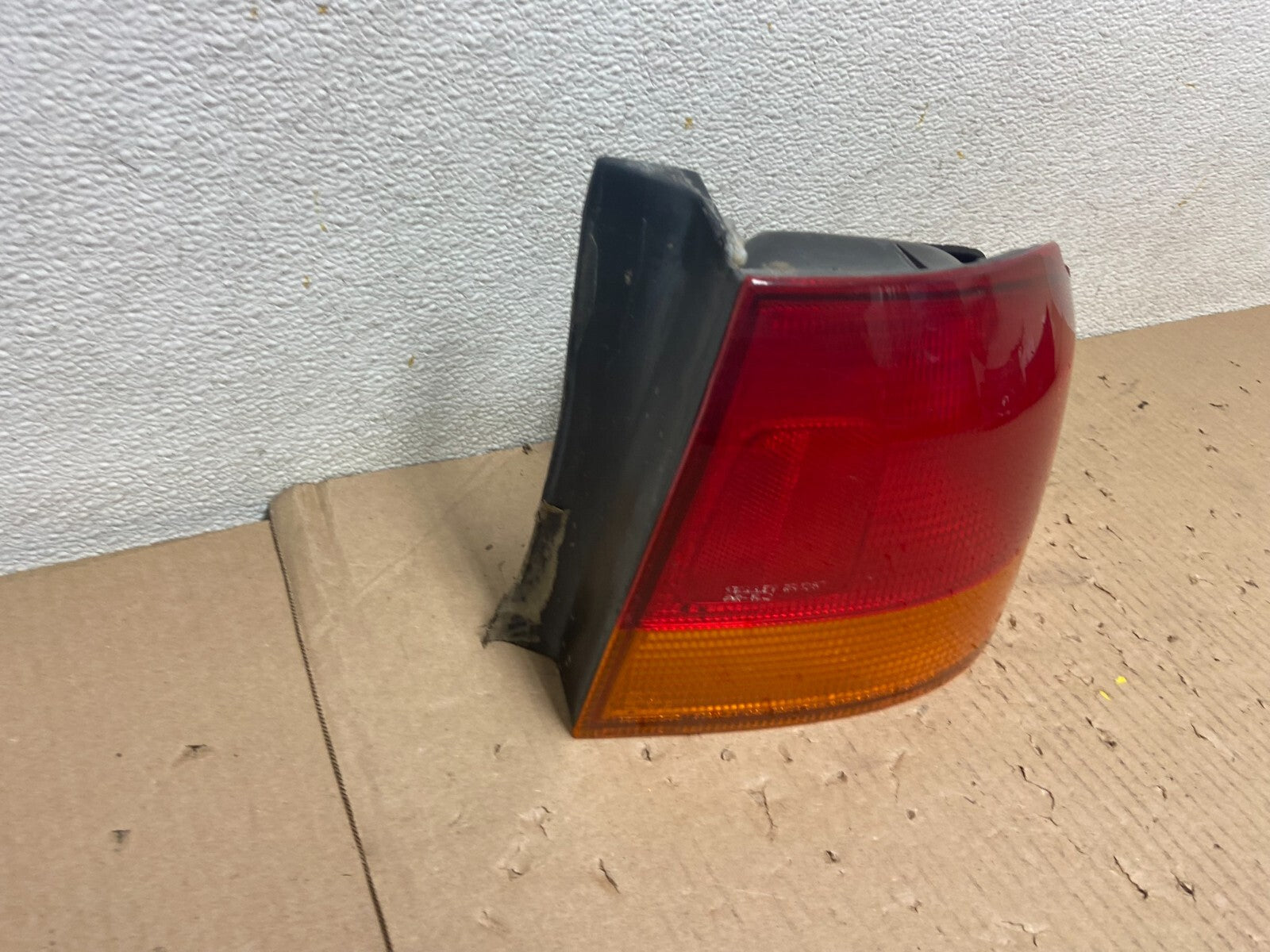 1996-1998 Honda Civic Coupe 2-Dr Right Passenger Tail Light D8991 OEM2