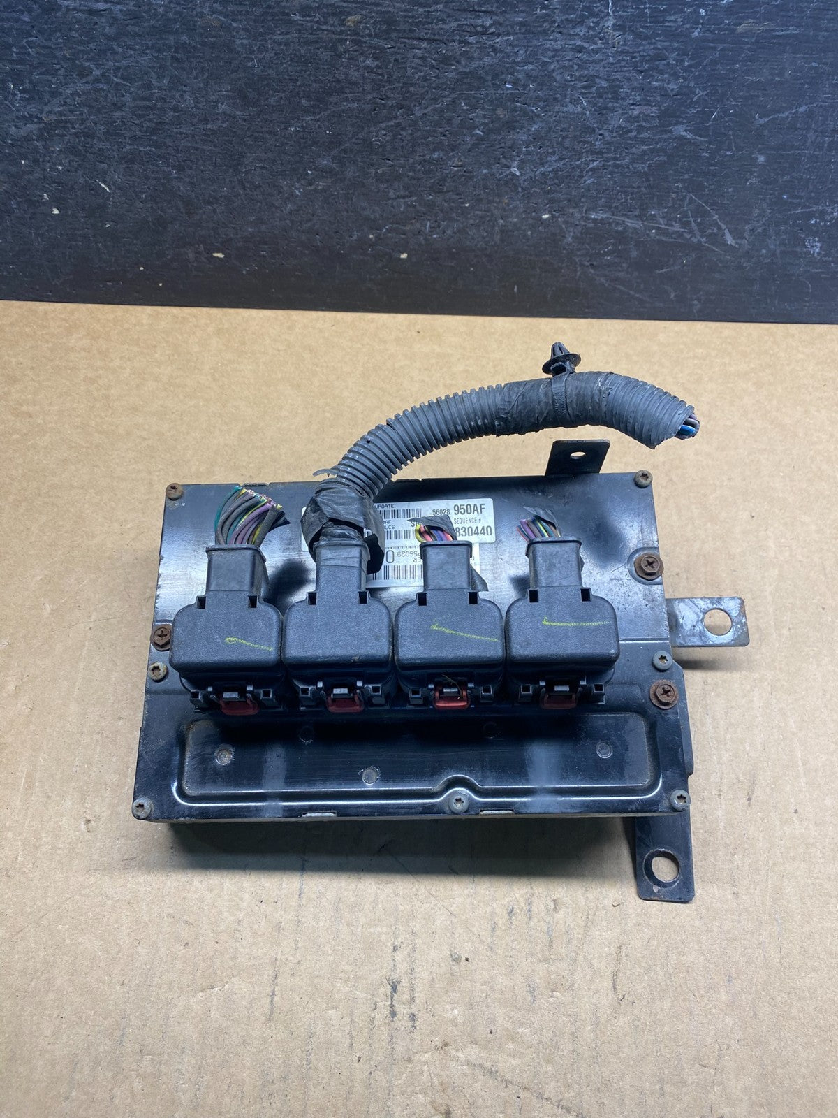 2005 Dodge Durango 4.7 Engine Contol Module Computer ECM ECU AH5022 DG0