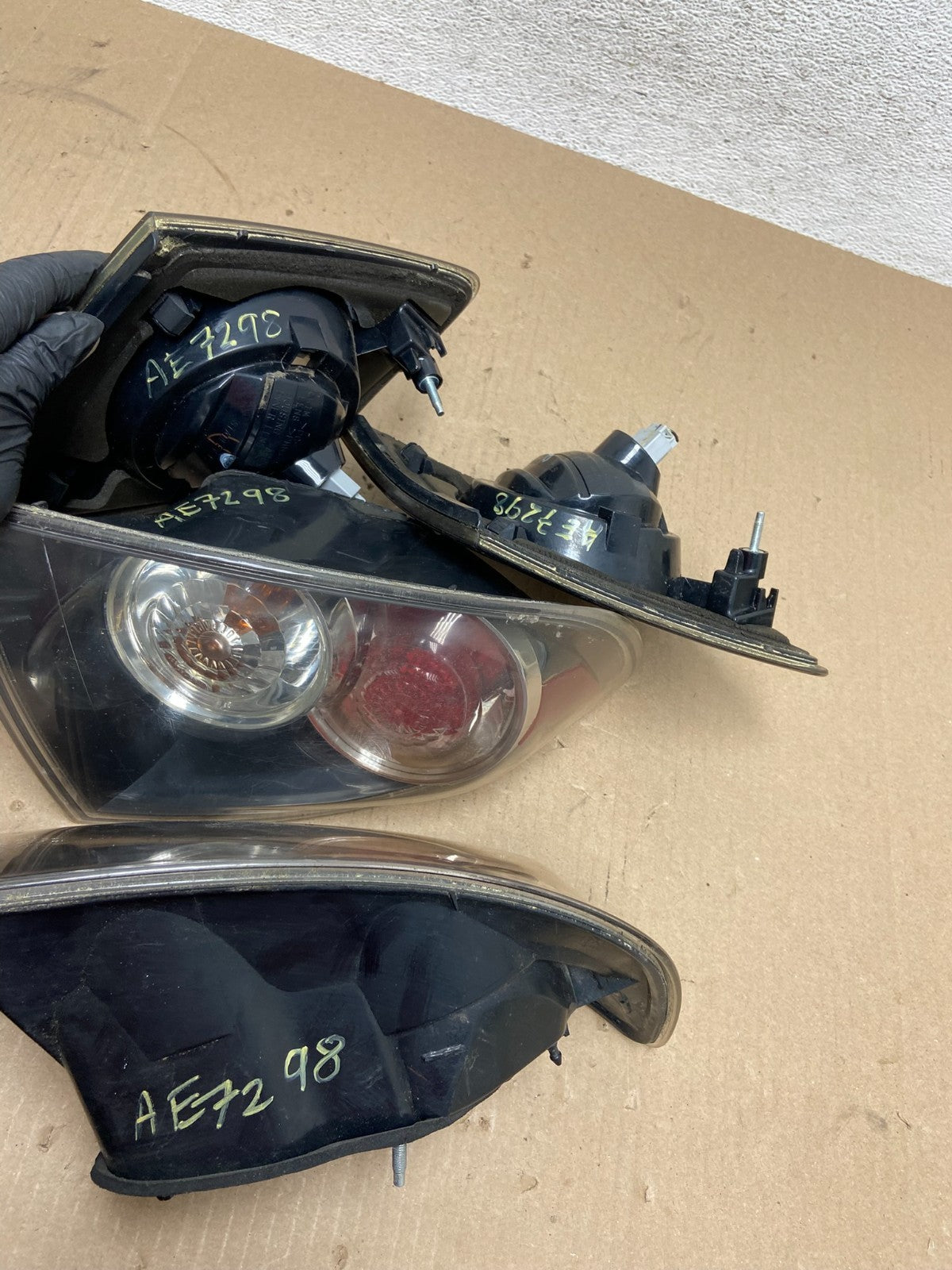 Sedan 2007 2008 2009 Mazda 3 Left+Right Side Tail Lights AE7298 DW11