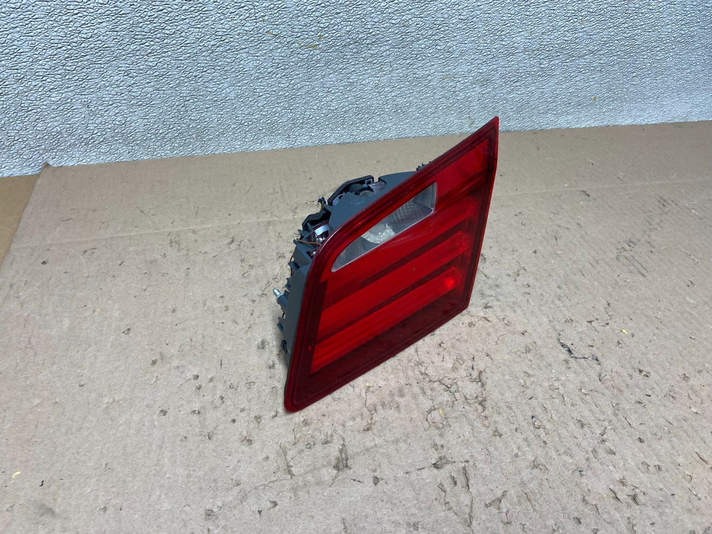 2011-2013 BMW 5 F10 Rear Right Passenger Rh Trunk Inner Tail Light OEM Z6484 DW2