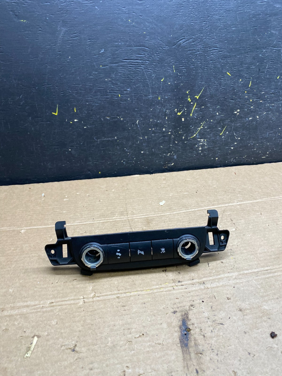 2007 - 2014 Chevrolet Tahoe Yukon Pedal Traction Control Switch OEM W9436 DG0