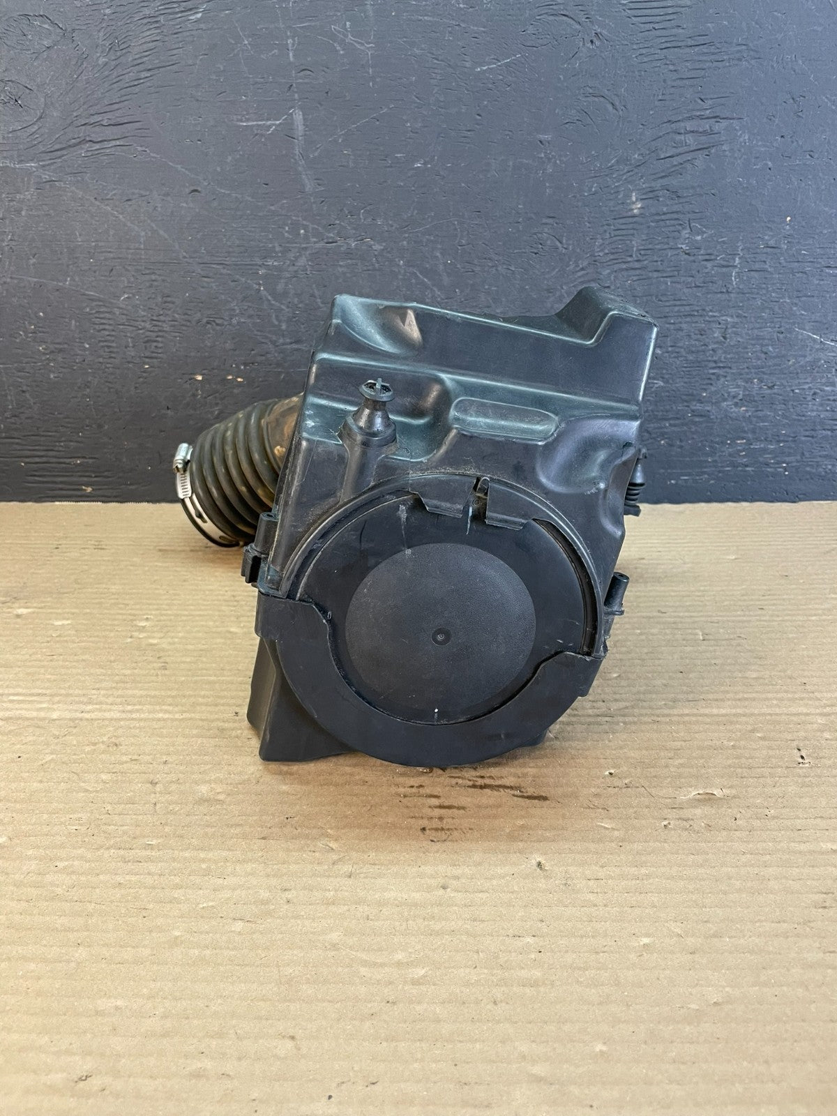 2013-2019 Ford Escape 2.0L Front Engine Filter Air Intake Box AF3428 DG4