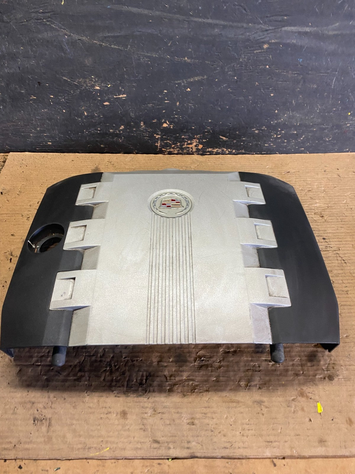 2008 to 2012 Cadillac CTS 3.6L Plastic Engine Cover Shield Z5980 DG1