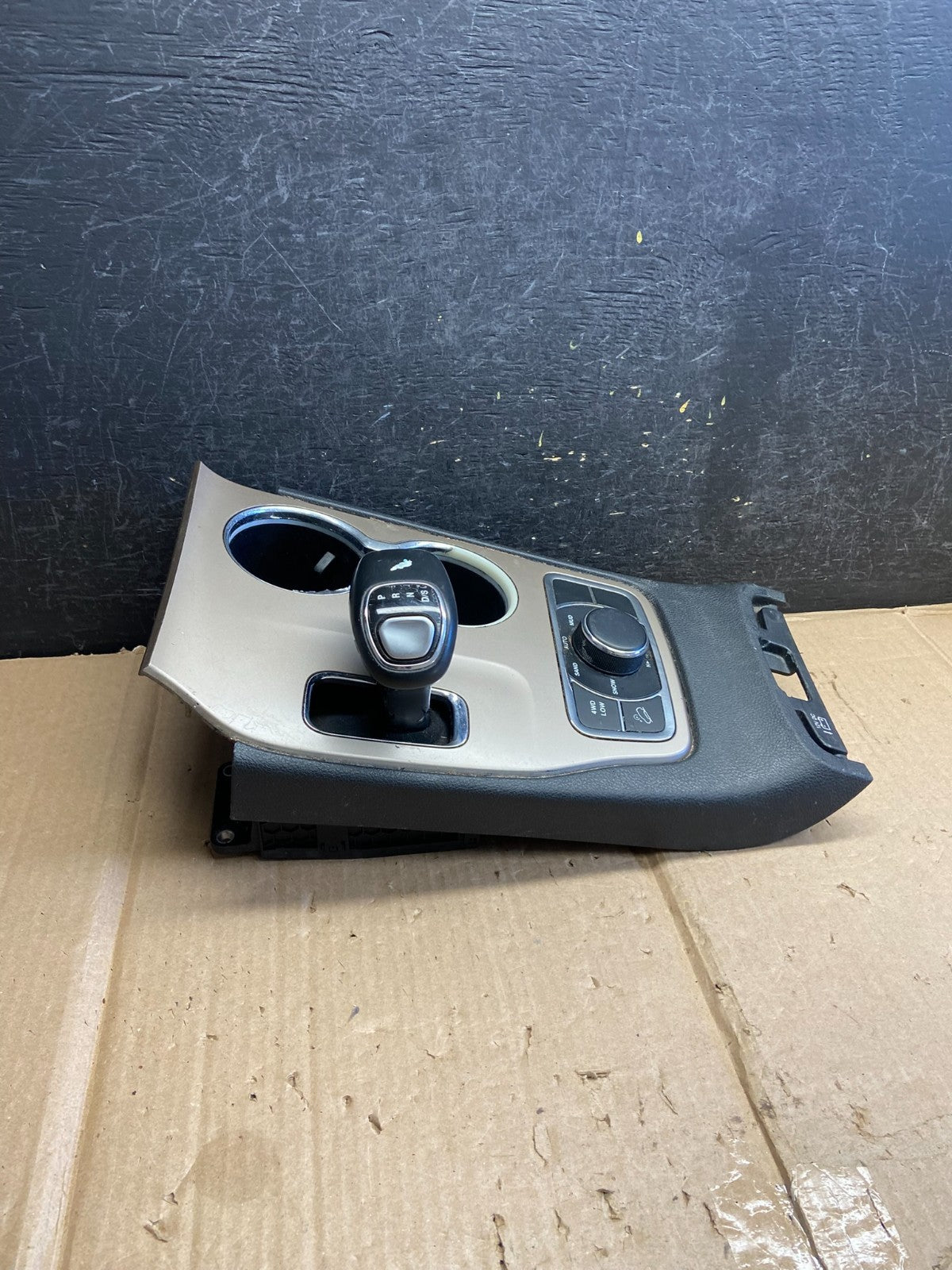 2014-2015 Jeep Grand Cherokee Center Console Shifter Cup Holder Bezel AI2657 DG1