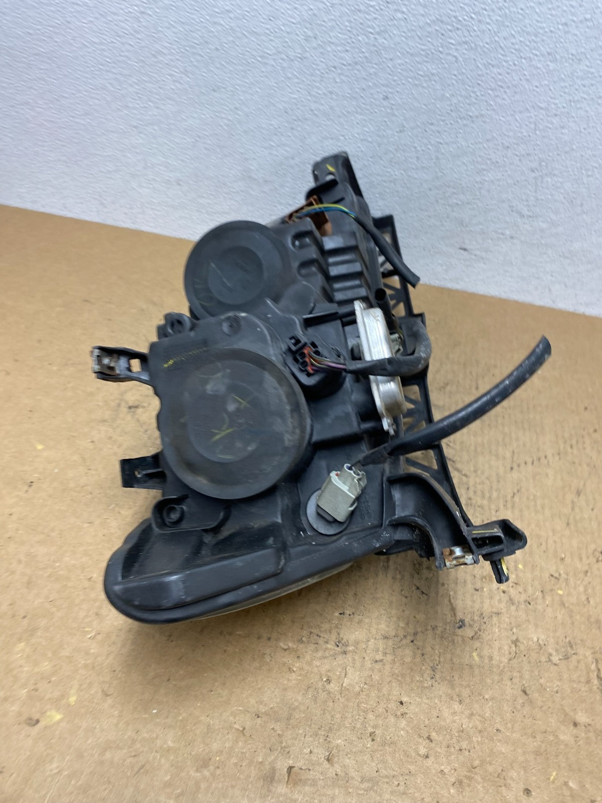 2006 to 2009 Lincoln MKZ Zephyr Left Driver Headlight Xenon AC3721 DW8
