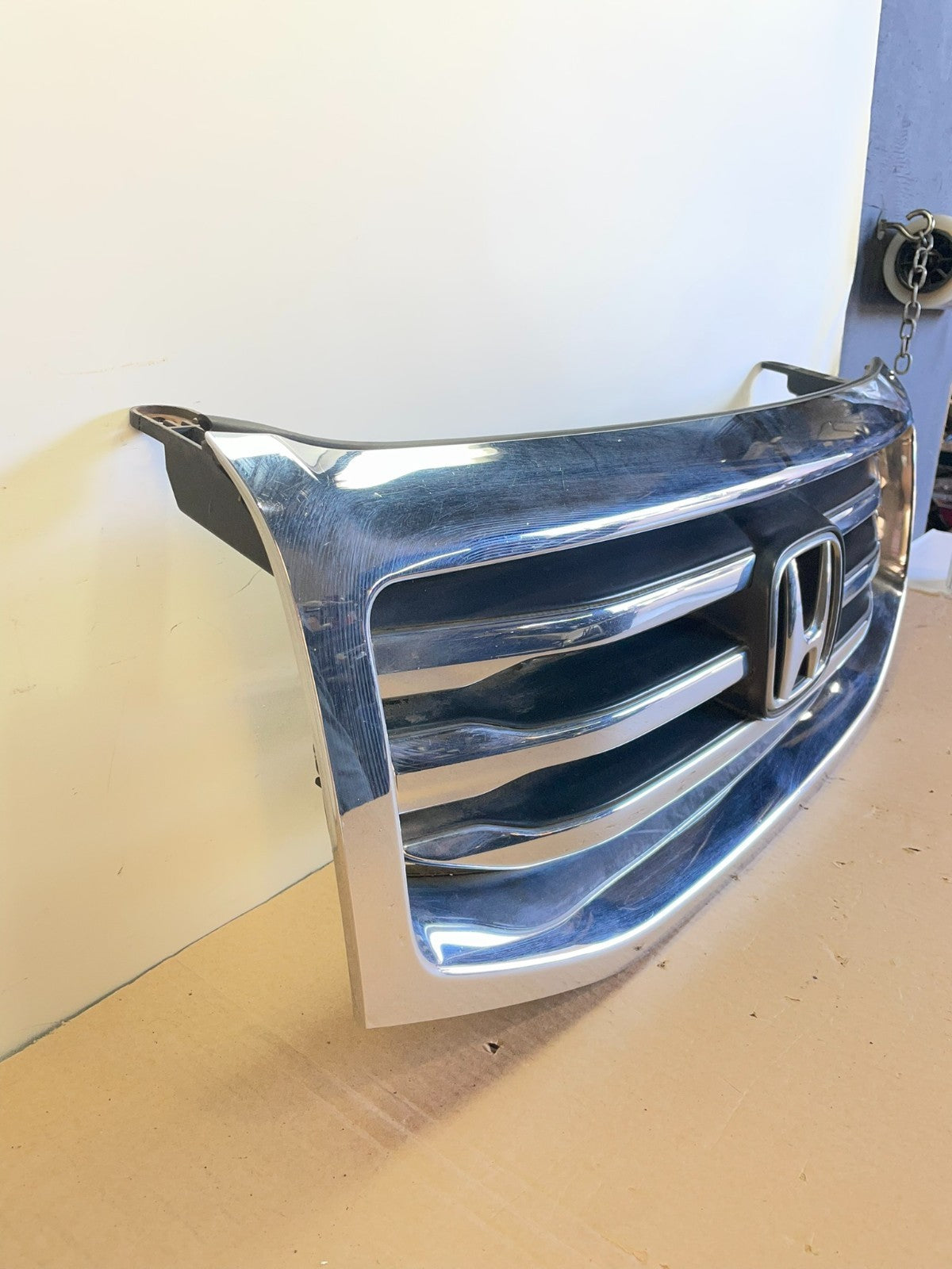2012 to 2015 Honda Pilot Front Upper Grill Grille AH0375 DG2