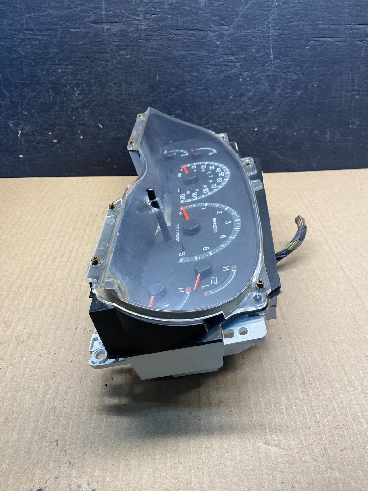2000 2001 2002 Ford Expedition Speedometer Instrument Gauge Cluster AG3917 D2