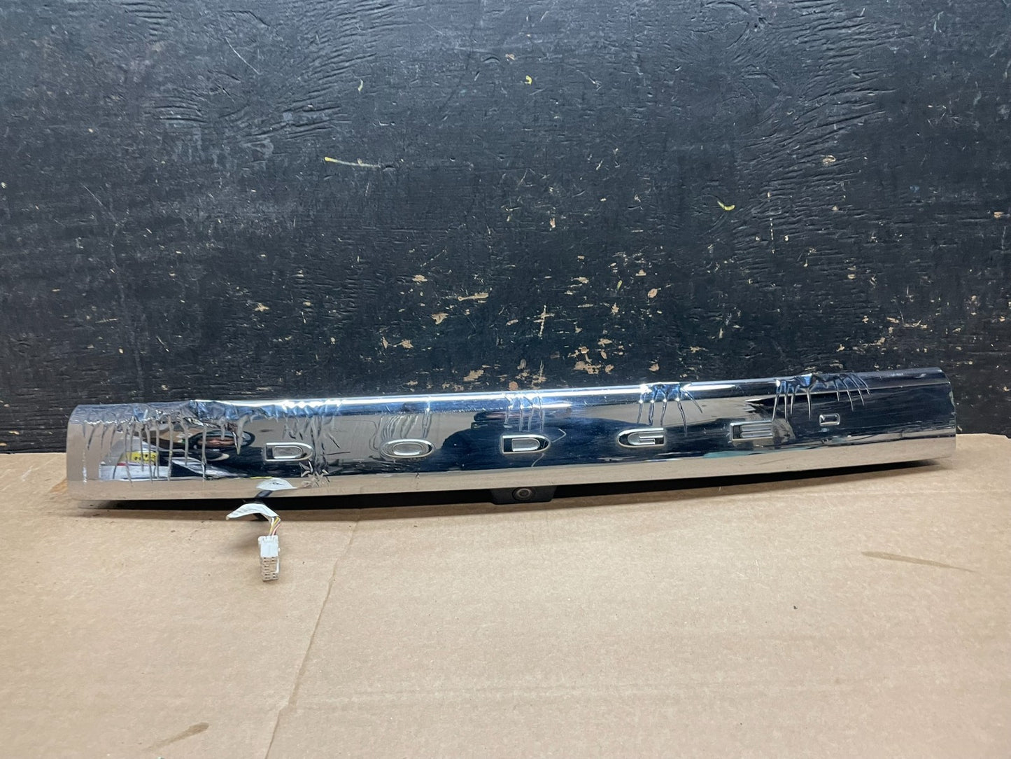 2011-2013 Dodge Durango Liftgate Tailgate Chrome Trim Molding w/ Camera Y9255 DG0