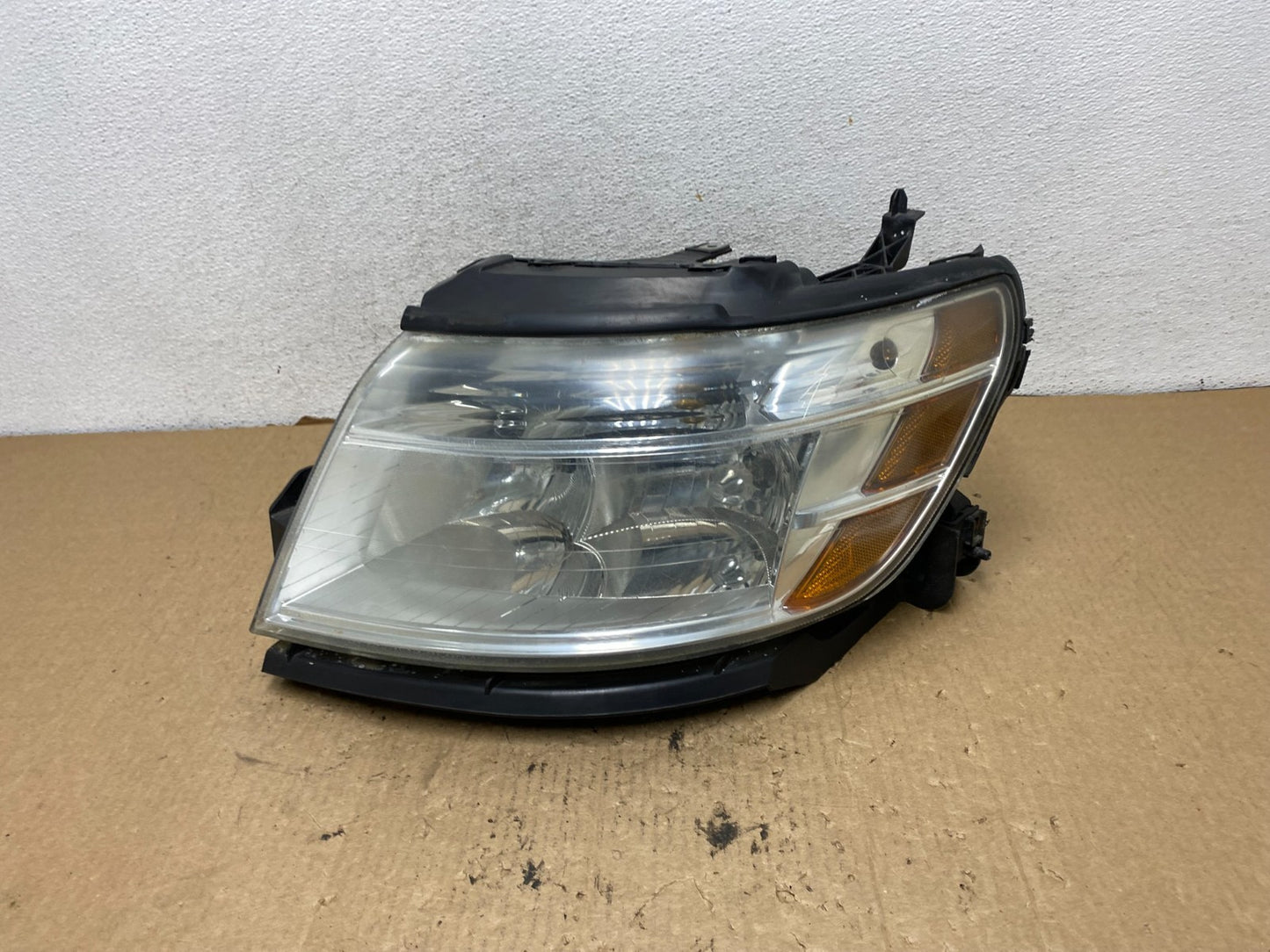 2008 to 2009 Ford Taurus Left Driver LH Side Halogen Headlight AG2373 DW0