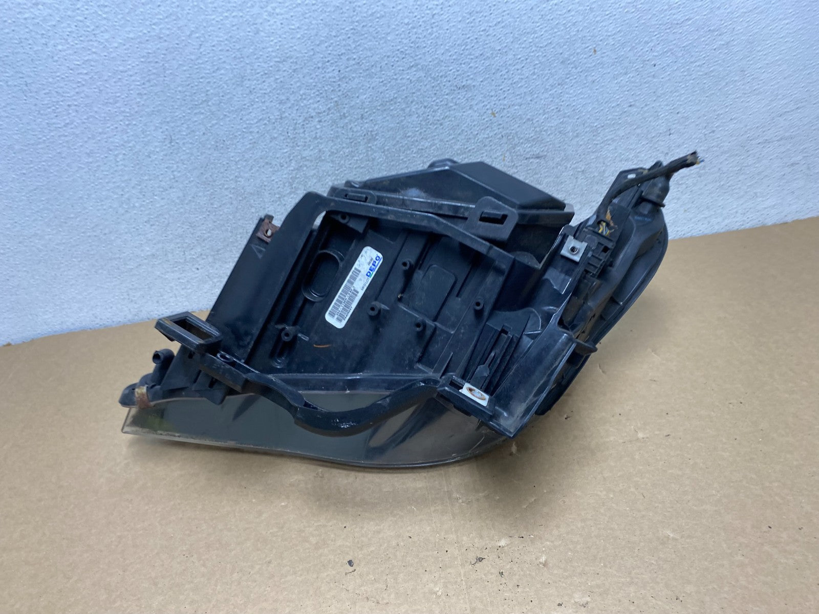 Halogen 2004 -2007 BMW 535i 5 Series Right Passenger Side Headlight AF7282 DW9