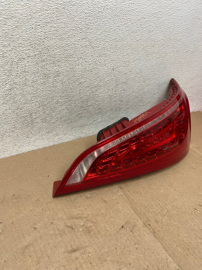 2009 to 2012 Audi Q5 Right Passenger RH Side Tail light AG4759 LK2