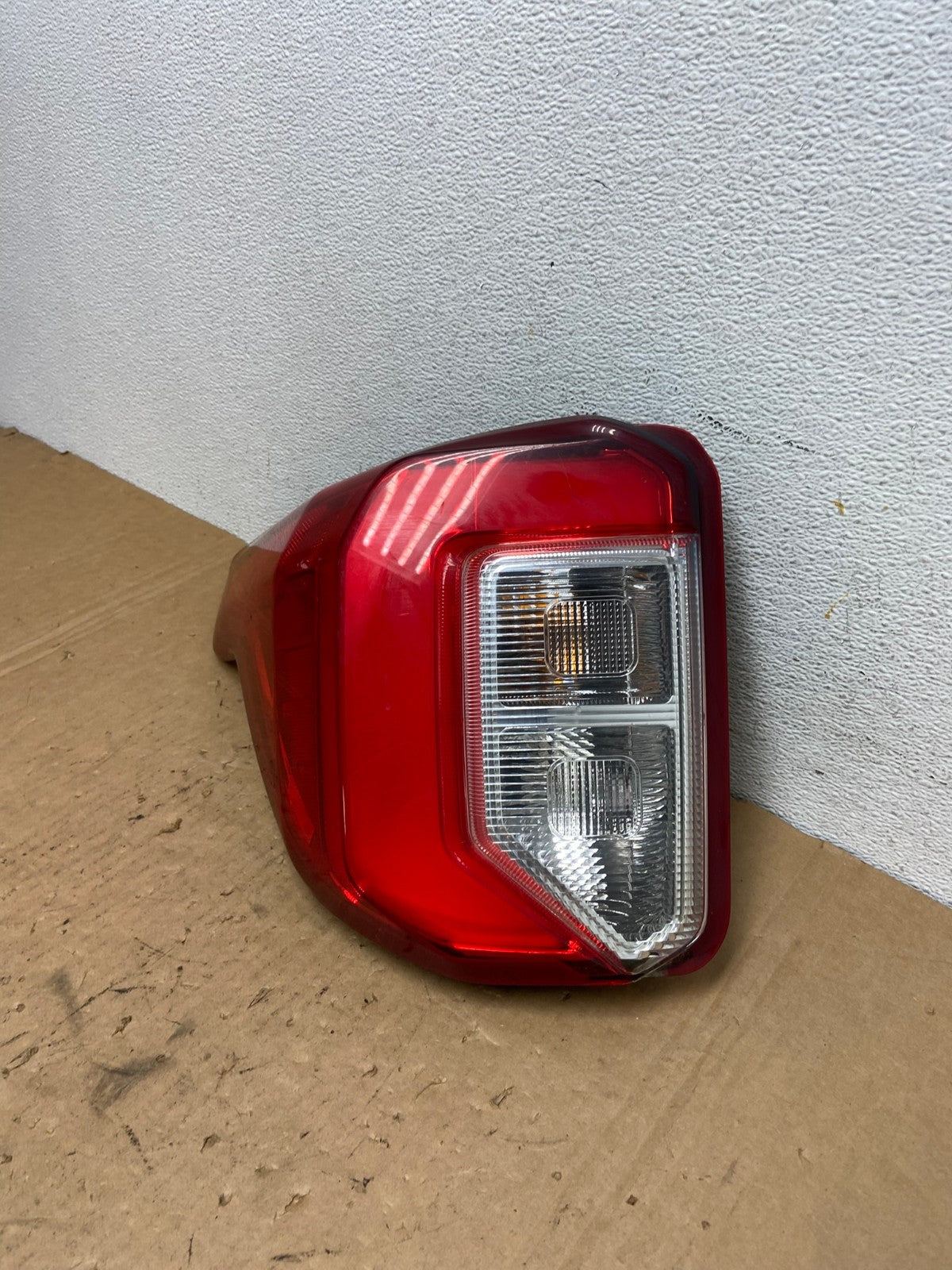 2020 2021 2022 2023 Ford Explorer Left Driver Lh Side Tail light AD3208 LK1