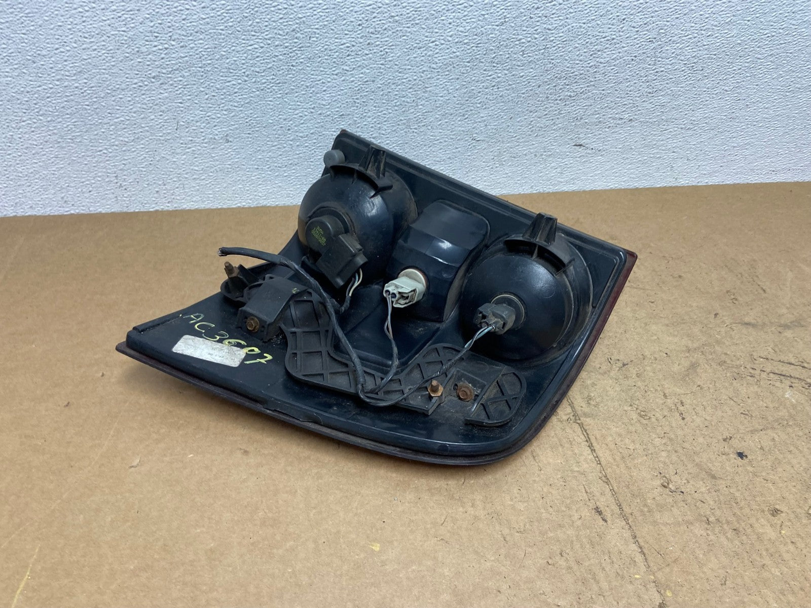 2006 to 2010 Ford Explorer Left Driver Lh Side Tail light AC3607 LK5