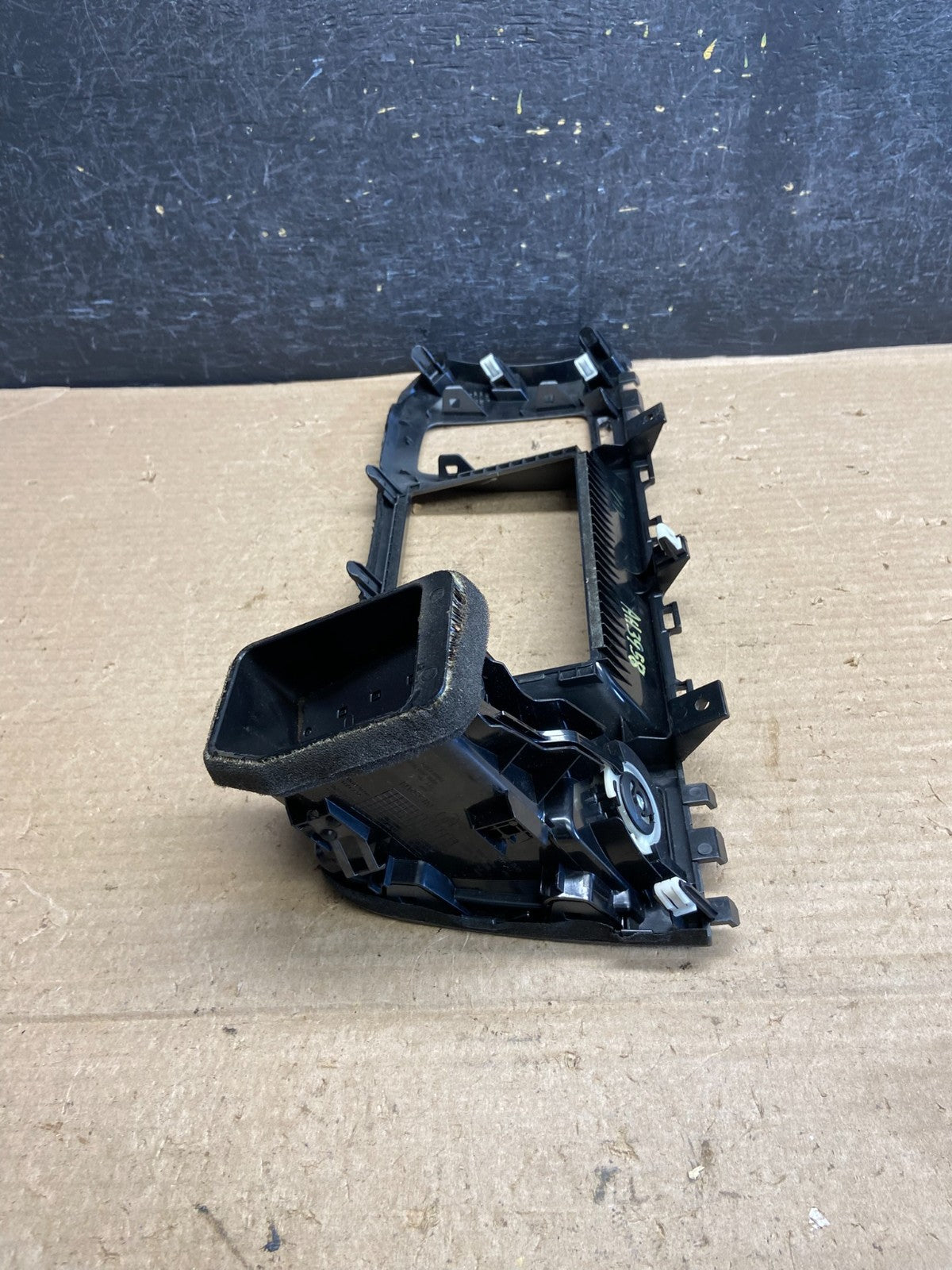 2009-2010 Nissan Murano Radio Center Console Display Bezel Air Vent OE AH3958 DG3