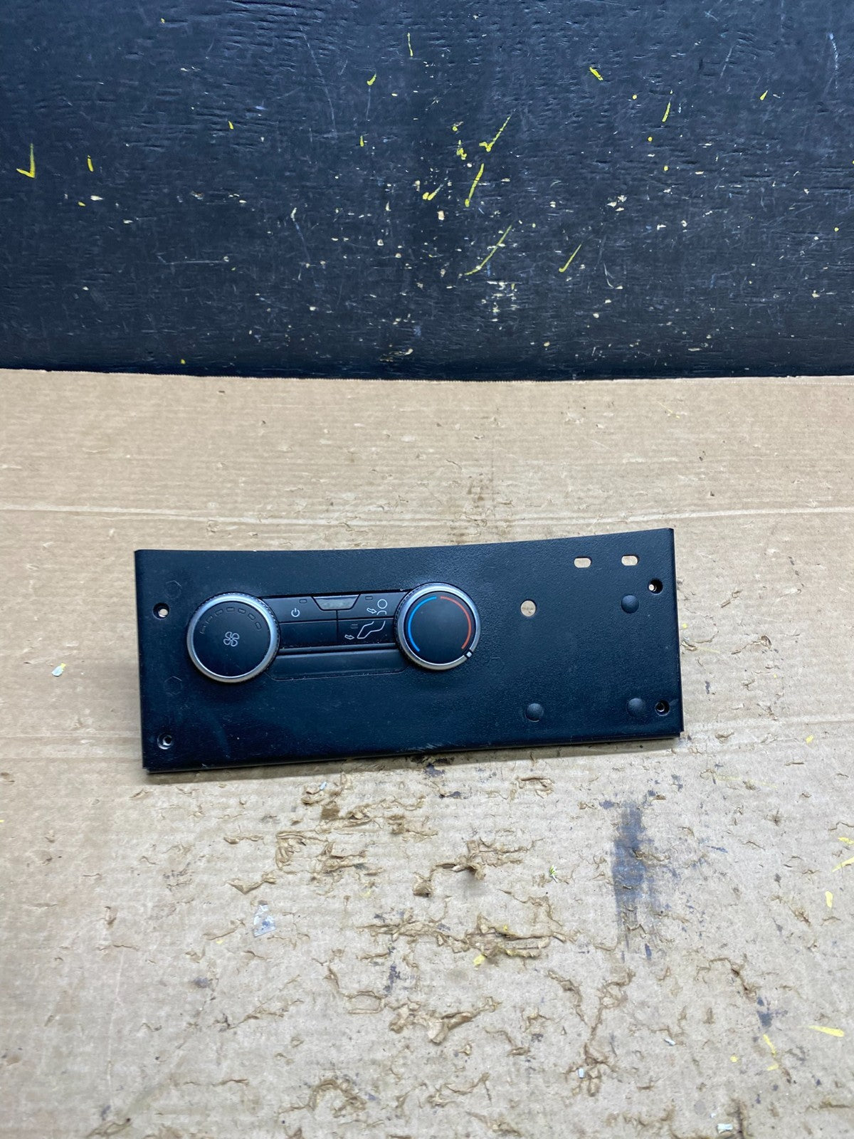 2020 to 2024 Ford  Explorer Rear Climate Control Panel Trim Oem X1311 DG0