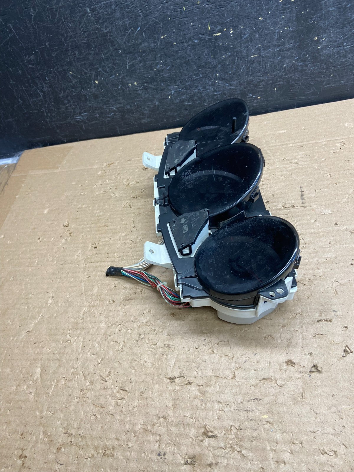 2002 2003 Lexus ES300 Speedometer Cluster Gauge AG8549 DG1