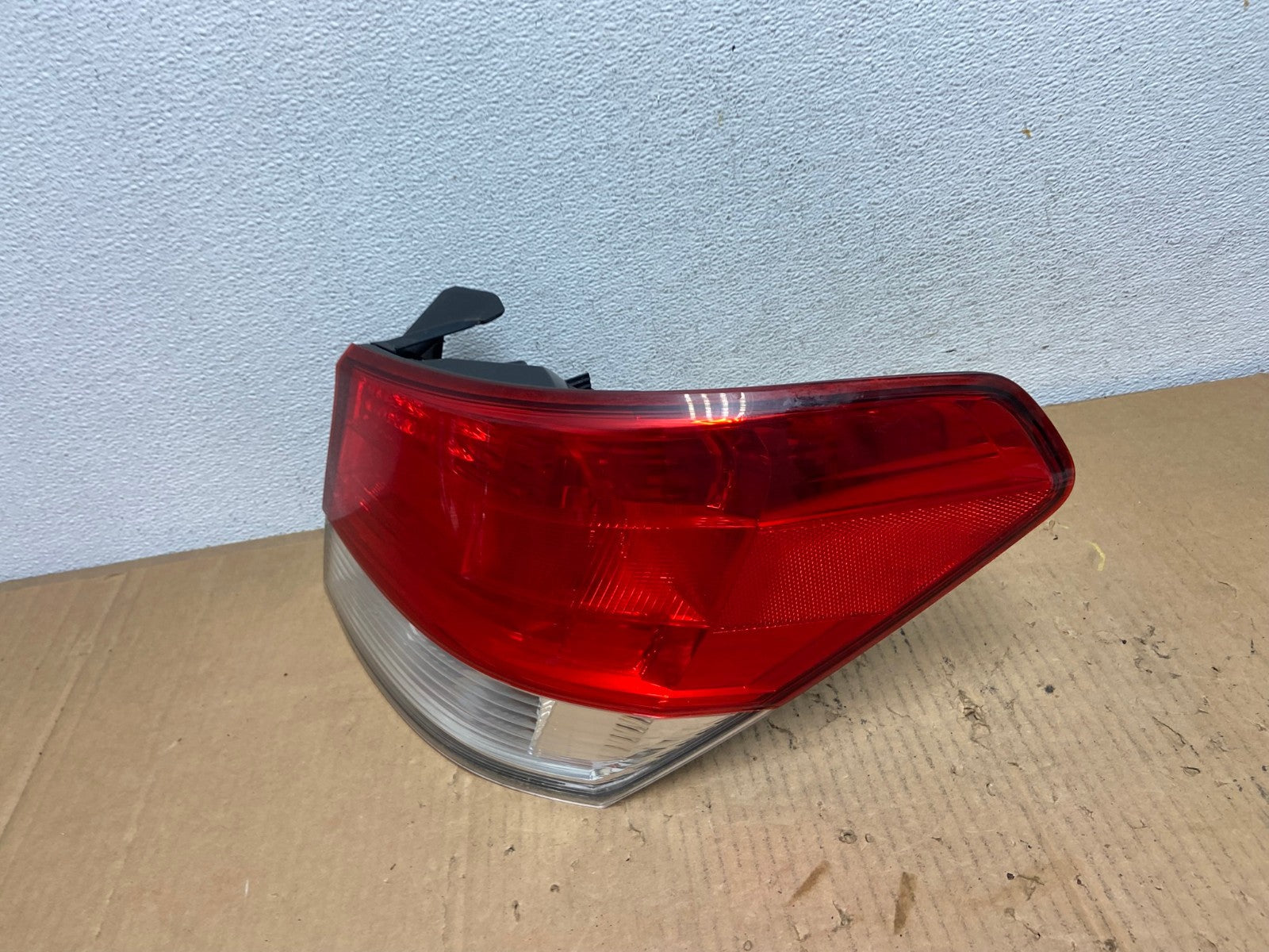 2010 to 2014 Subaru Legacy Right Passenger Rh Side Tail Light AD1010 LK1
