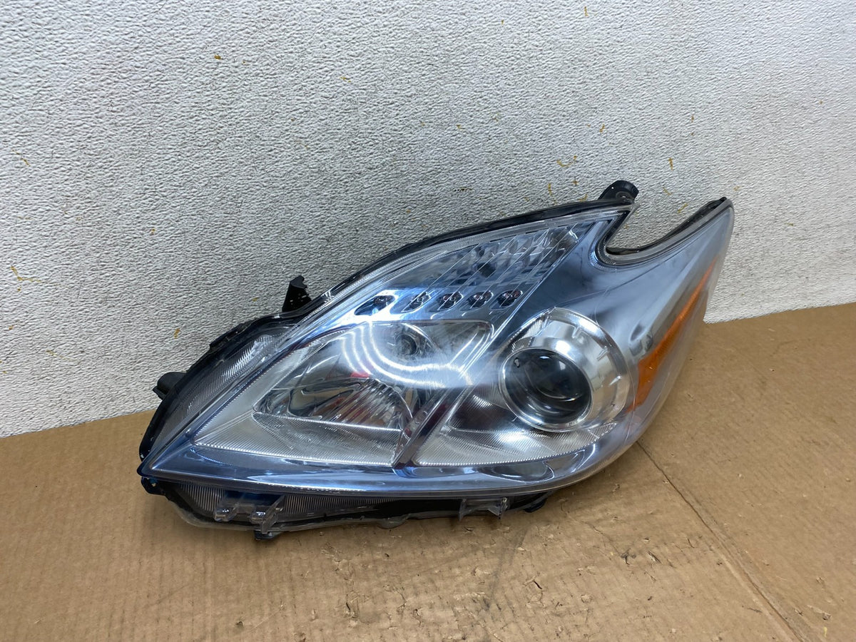 2010 - 2011 Toyota Prius Left Driver LH Blue Halogen Headlight AI5440 DW2