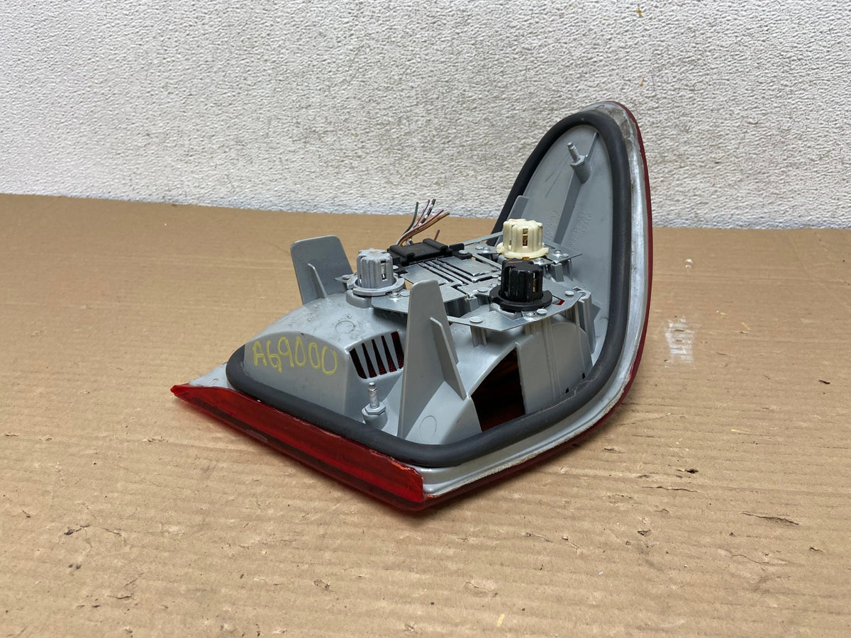 1996 - 1999 Mercedes-Benz E W210 E320 Right Passenger Tail Light AG9000 LK4