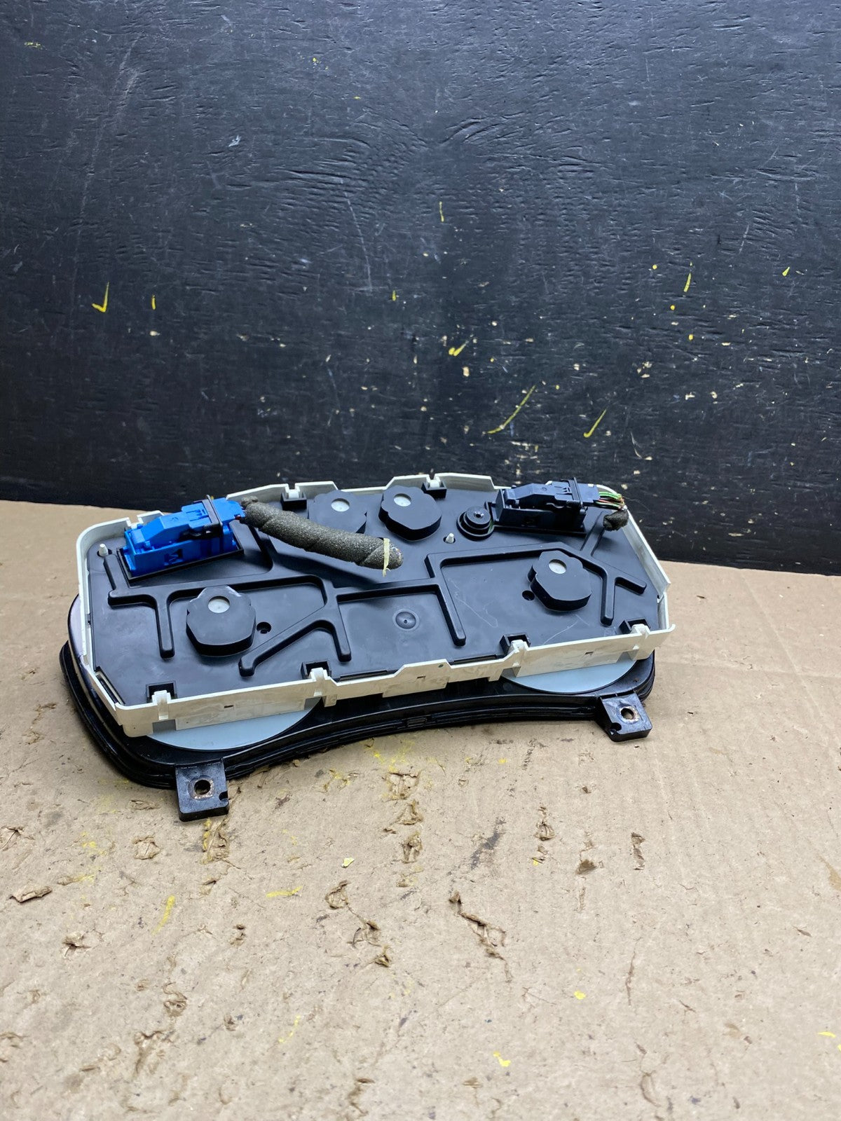 2010 to 2011 Ford Transit Speedometer Gauge Cluster U5517 DG6