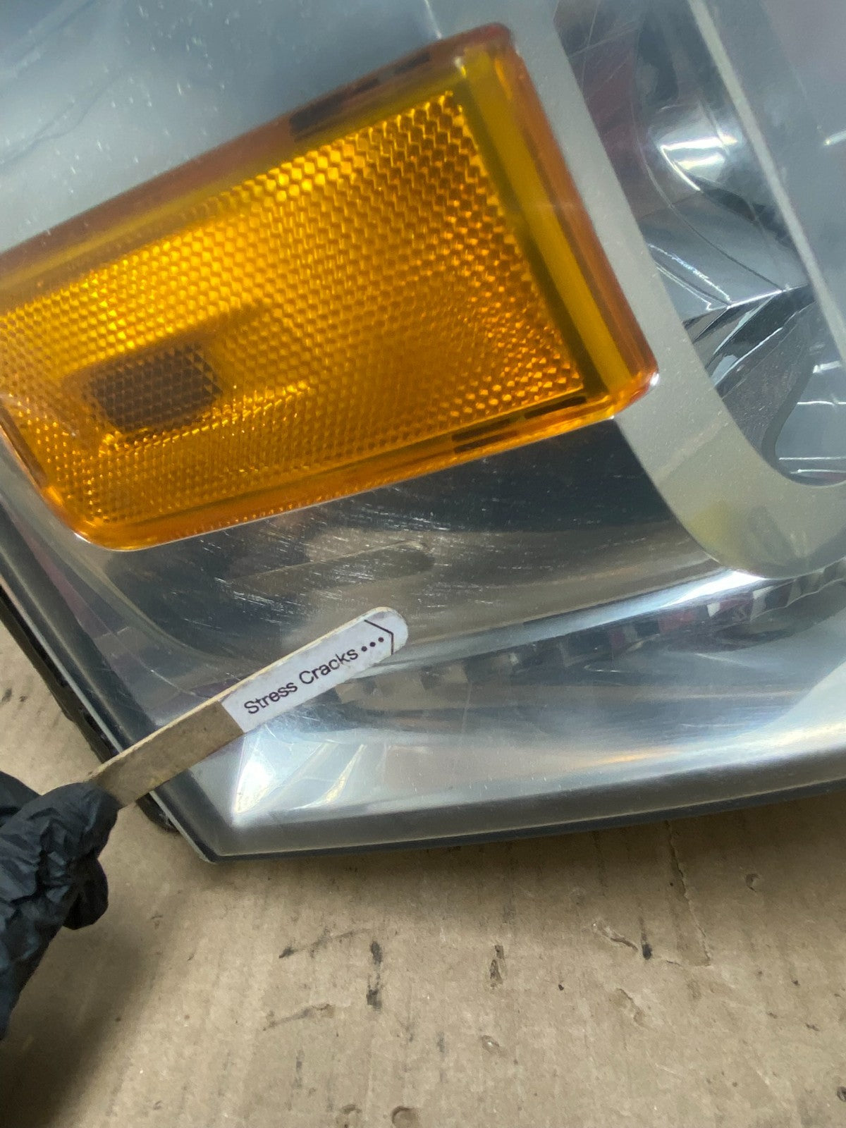 2007 to 2014 Ford Expedition Right Passenger RH side Headlight Halogen AG7960 DW4