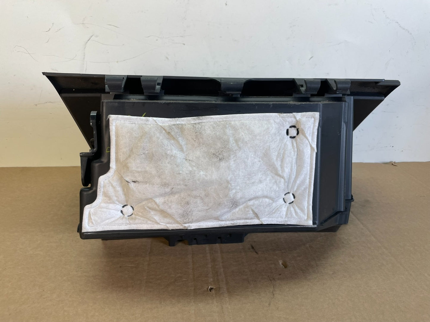 2010-2017 Chevrolet Equinox Right Passenger Side Glove Box AG7577 DG4
