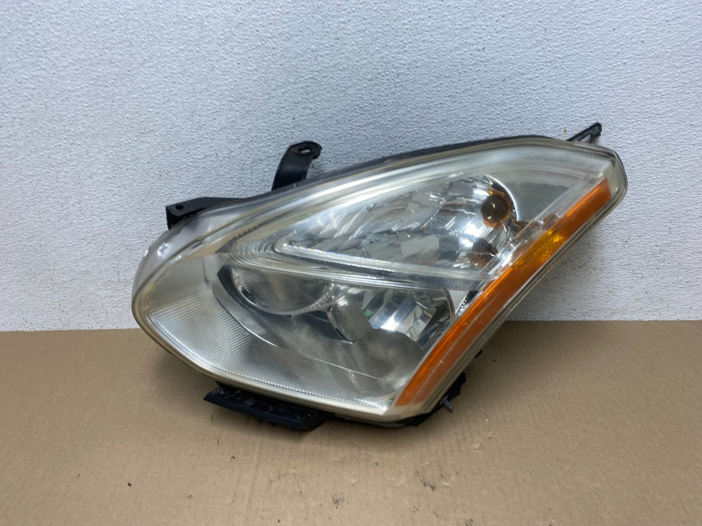 2008 to 2013 Nissan Rogue Left Driver LH Halogen Headlight AE6951 DW0