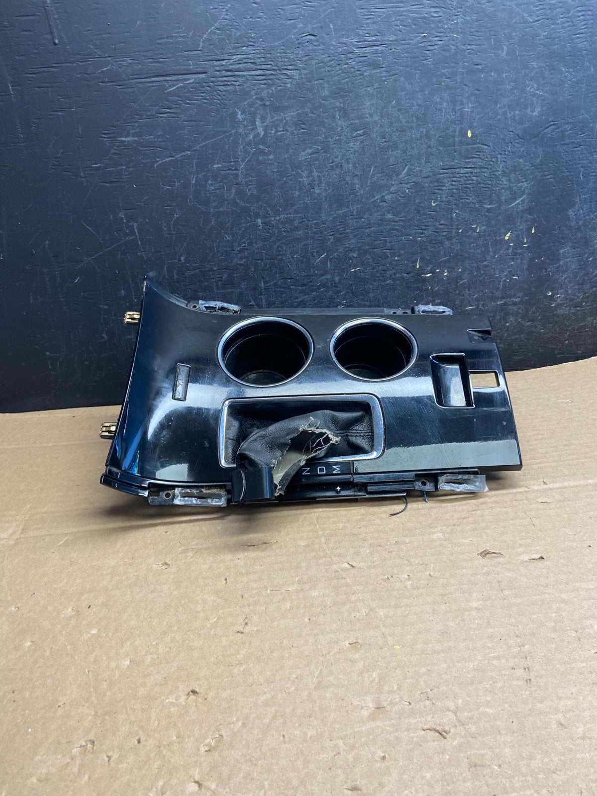 2011 - 2014 Ford Edge Center Console Cup Holder Shifter Bezel Trim AF2517 DG1