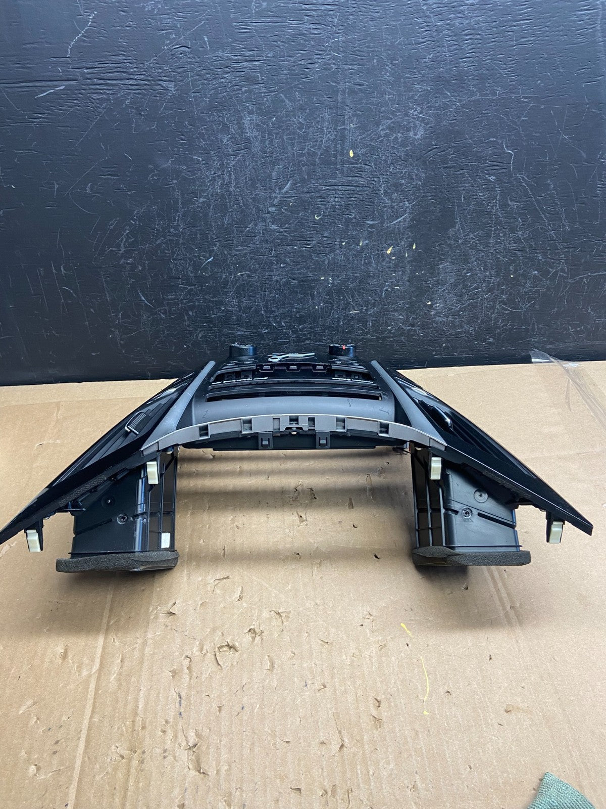 2011 - 2014 Hyundai Sonata Center Radio Climate Control Air Vent Bezel AD2205 DG3