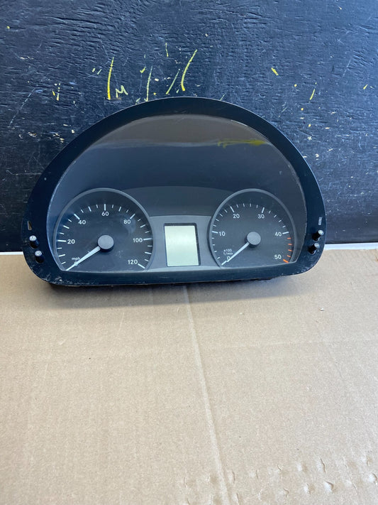 2007 to 2009 Mercedes Sprinter 2500 3500 Instrument Speedometer Cluster ab18140