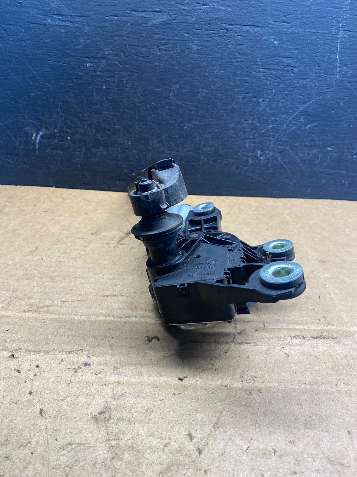2009 to 2017 Audi Q5 Rear Windshield Washer Wiper Motor AD7430 DG4