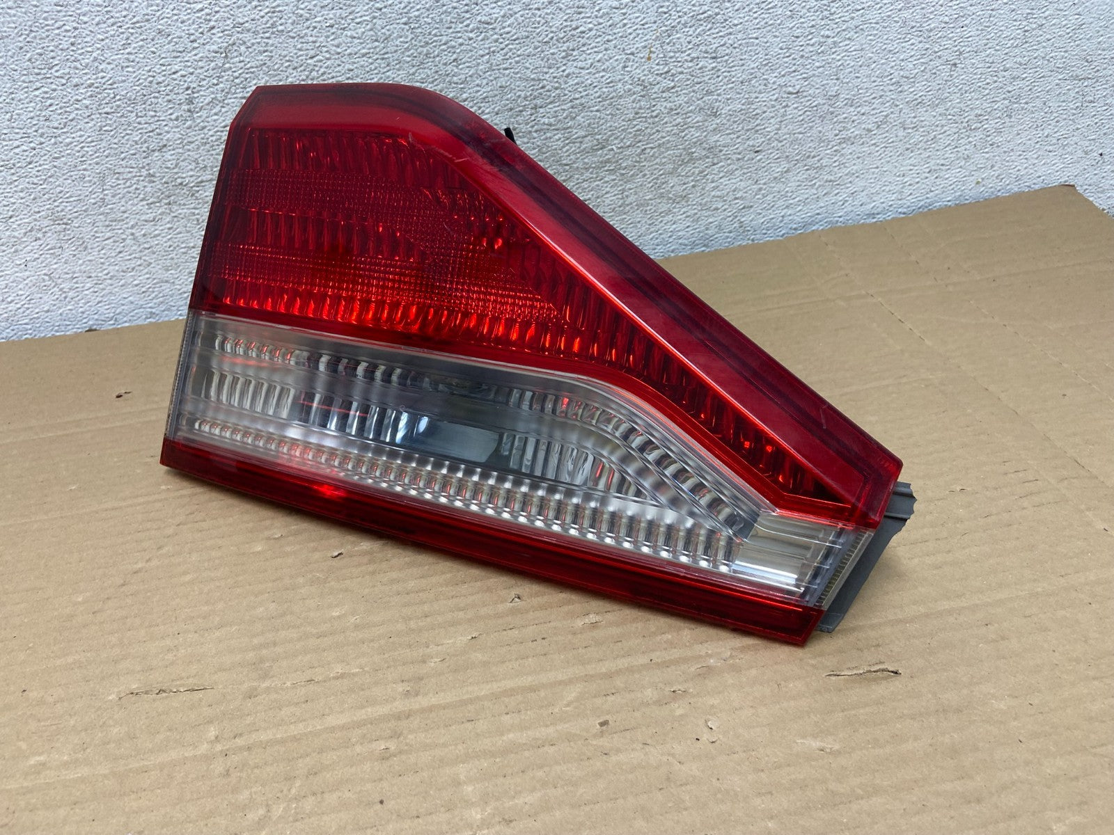 2011 - 2013 Honda Odyssey Inner Tail Light Right Passenger RH Side AG8884 DW2