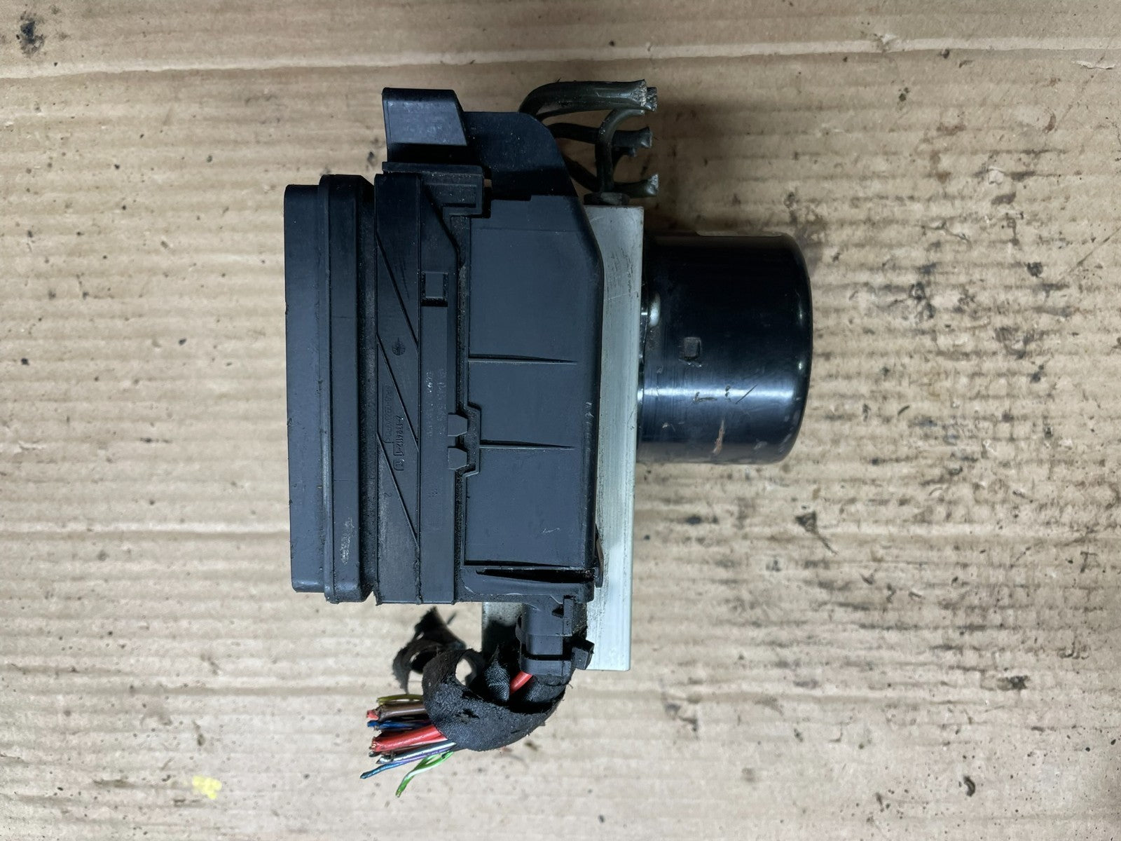 2007 to 2014 Mercedes C-Class ABS Anti Lock Brake Pump Module a2035453932 O85931