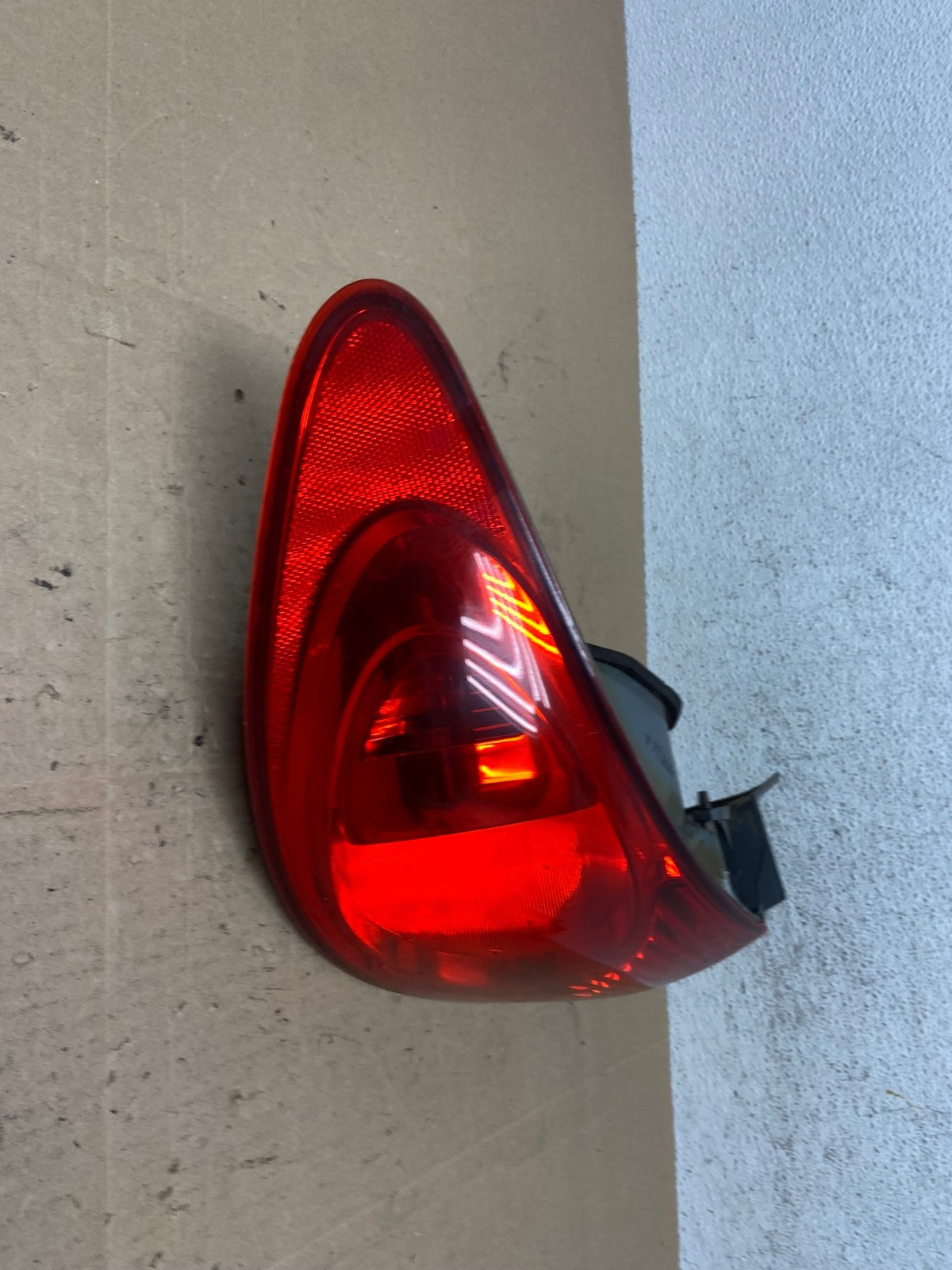 2007 to 2010 Hyundai Elantra Sedan Left Driver Side Tail Light AE6104 LK2