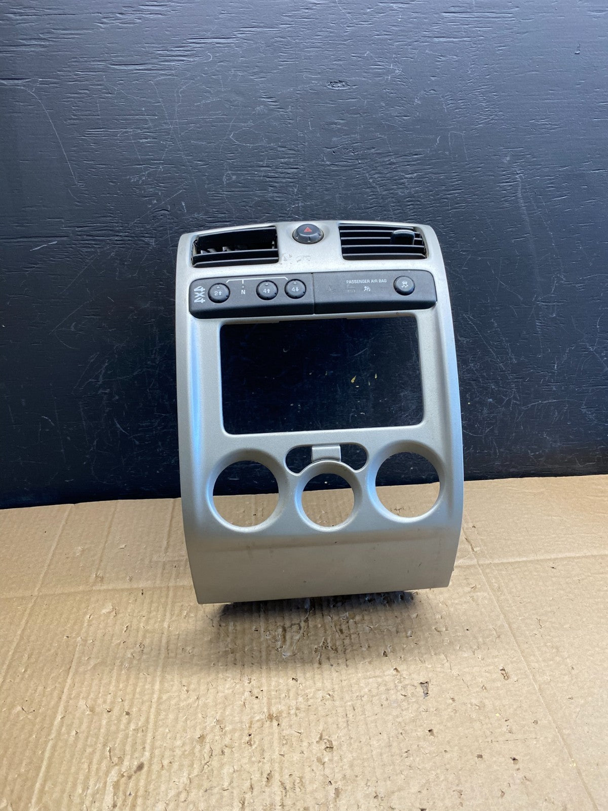 2004 to 2008 Chevrolet Colorado Radio Climate Dash Bezel Trim Panel AC9648 DG0
