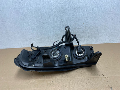 2006 to 2007 Saturn Vue Headlight Right Passenger Side Halogen AE6138 DW6