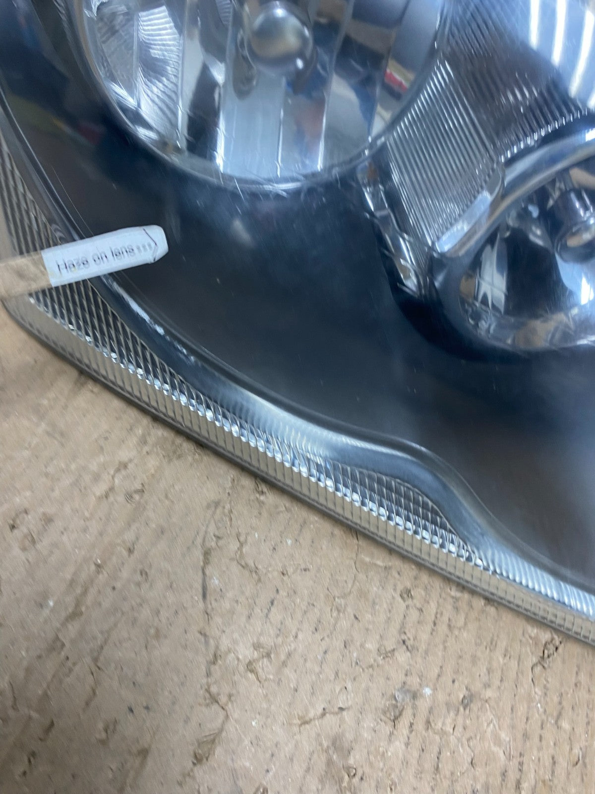 2004 to 2006 Chrysler Pacifica Headlight Right Passenger Halogen AD8767 DW4